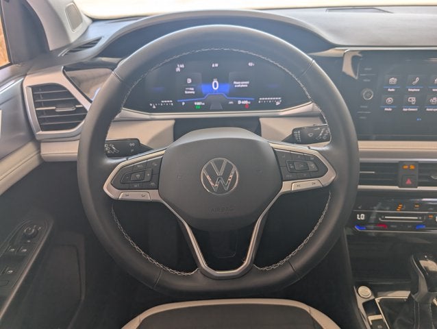 2025 Volkswagen Taos SE