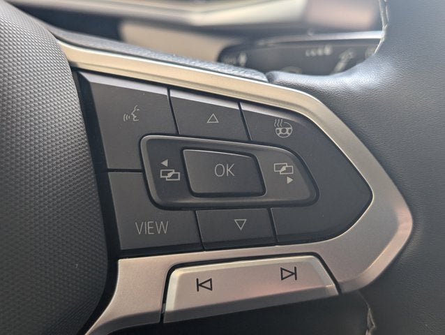 2025 Volkswagen Taos SE