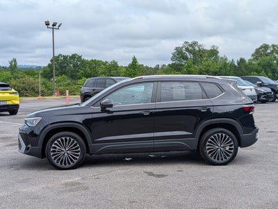 2025 Volkswagen Taos SE