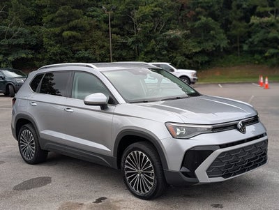 2025 Volkswagen Taos SE