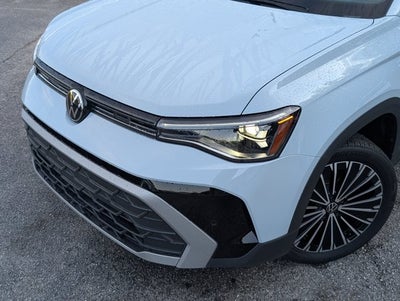 2025 Volkswagen Taos SE