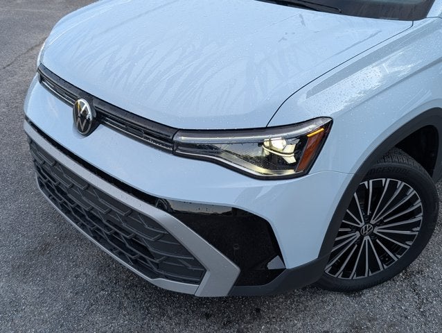 2025 Volkswagen Taos SE