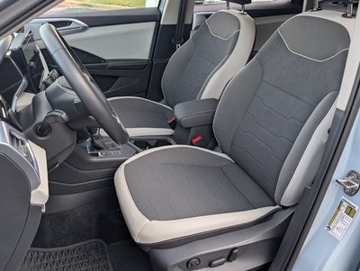 2025 Volkswagen Taos SE