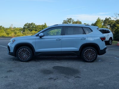 2025 Volkswagen Taos SE