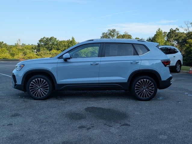 2025 Volkswagen Taos SE