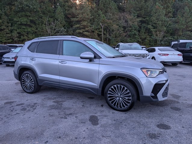 2025 Volkswagen Taos SE