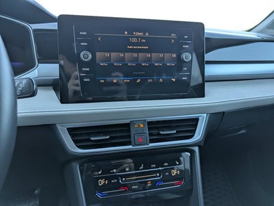 2025 Volkswagen Taos SE