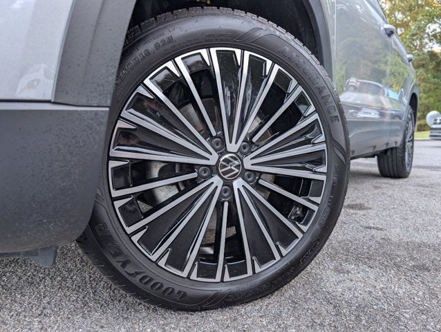 2025 Volkswagen Taos SE