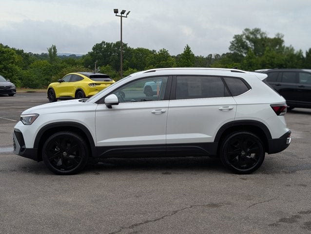 2025 Volkswagen Taos SE
