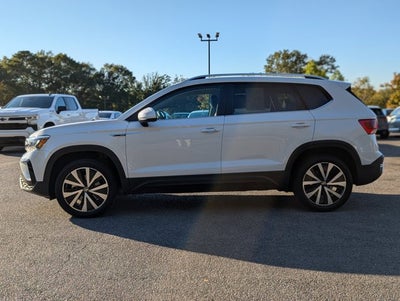 2024 Volkswagen Taos SE