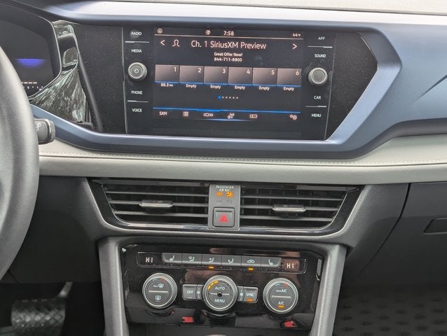 2024 Volkswagen Taos SE