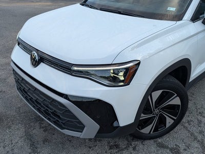 2025 Volkswagen Taos SE