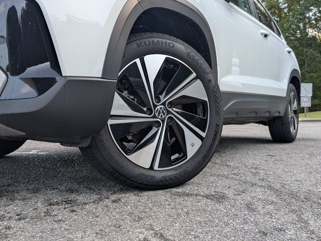 2025 Volkswagen Taos SE