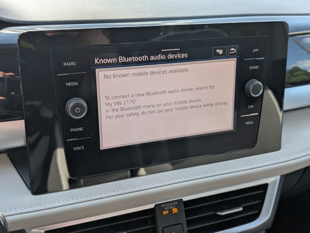 2025 Volkswagen Taos SE