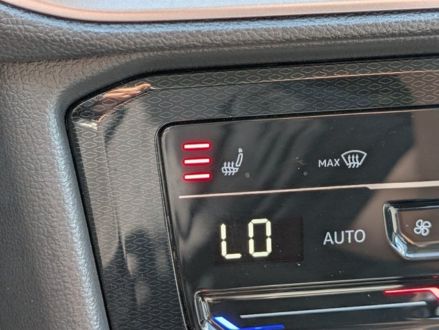 2025 Volkswagen Taos SE