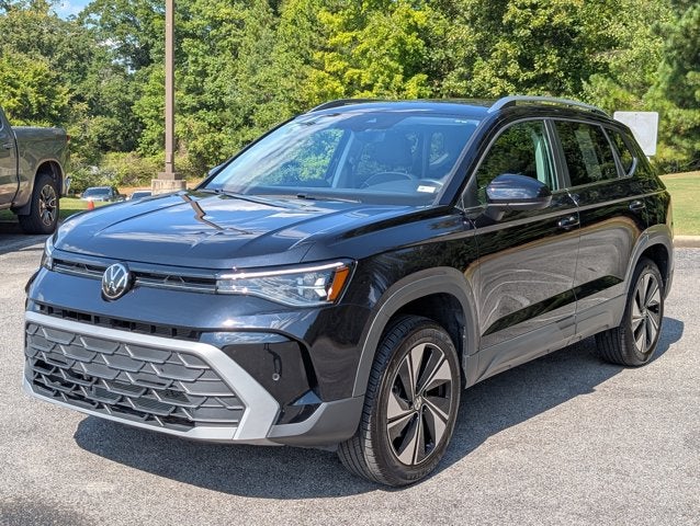2025 Volkswagen Taos SE