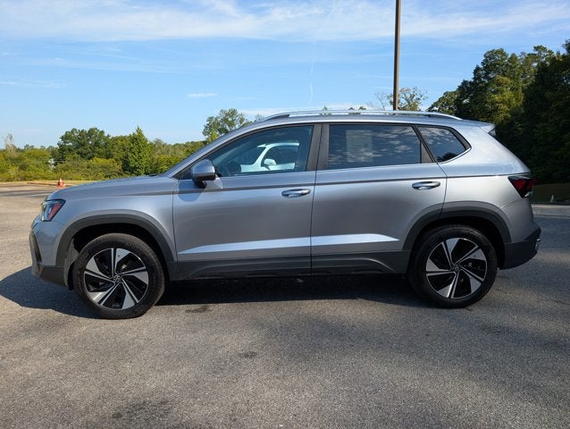 2025 Volkswagen Taos SE