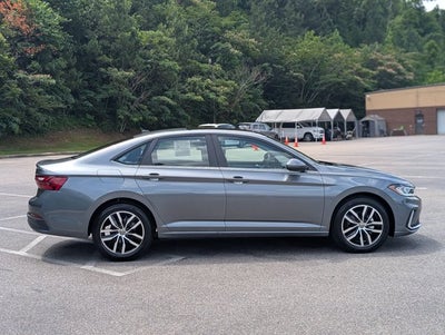 2025 Volkswagen Jetta SE