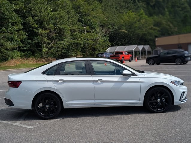 2025 Volkswagen Jetta SE