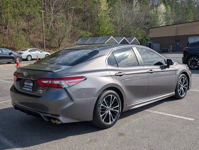 2018 Toyota Camry SE
