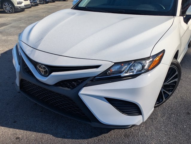 2018 Toyota Camry SE