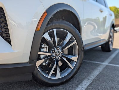 2025 INFINITI QX60 LUXE