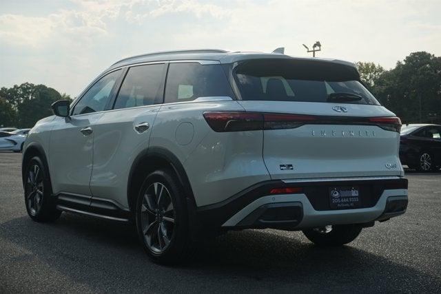 2022 INFINITI QX60 LUXE