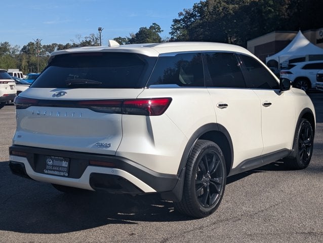 2023 INFINITI QX60 LUXE