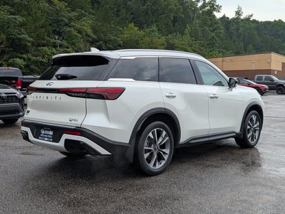 2023 INFINITI QX60 LUXE