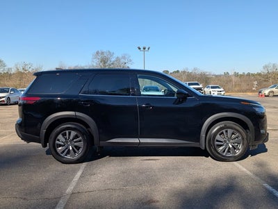 2025 Nissan Pathfinder S