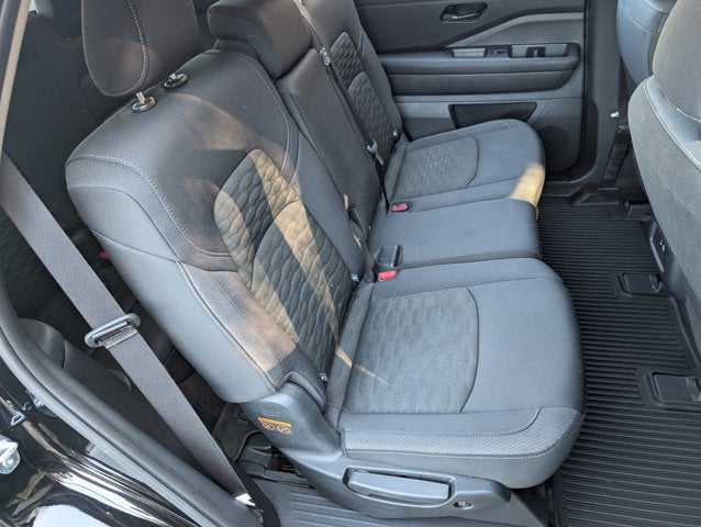 2025 Nissan Pathfinder S