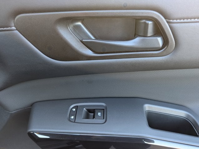 2025 Nissan Pathfinder S