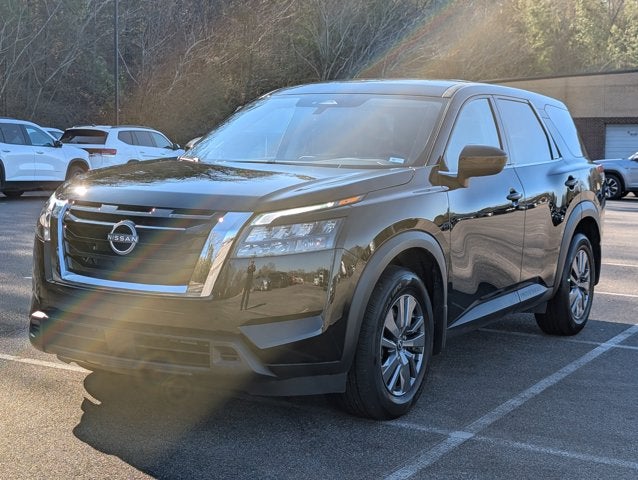 2025 Nissan Pathfinder S