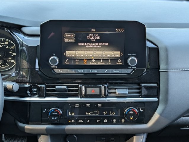 2025 Nissan Pathfinder SV