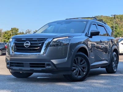 2022 Nissan Pathfinder SV