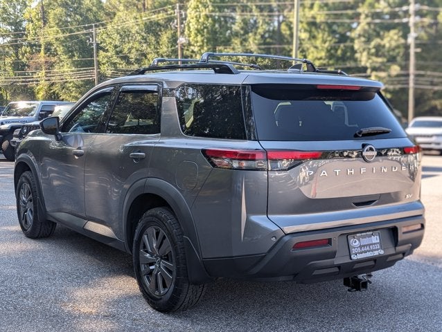 2022 Nissan Pathfinder SV
