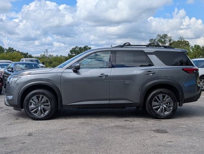 2025 Nissan Pathfinder SV