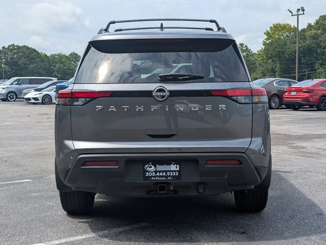 2025 Nissan Pathfinder SV