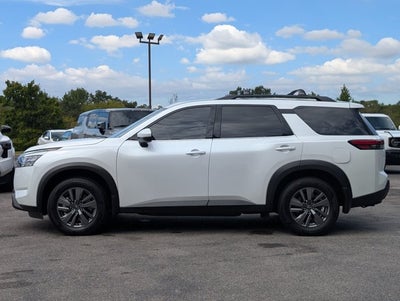 2025 Nissan Pathfinder SV