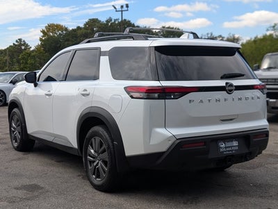 2025 Nissan Pathfinder SV
