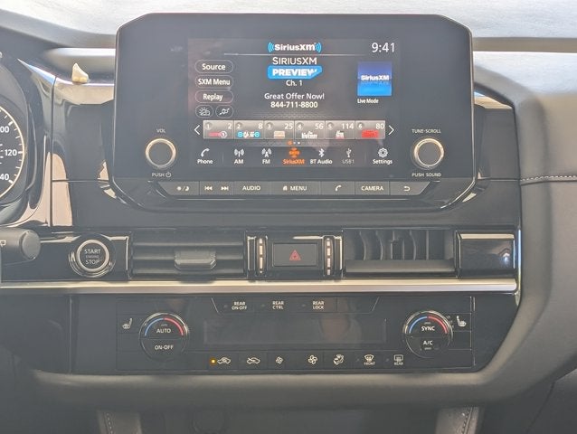 2024 Nissan Pathfinder SV