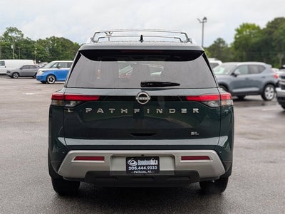 2025 Nissan Pathfinder SL