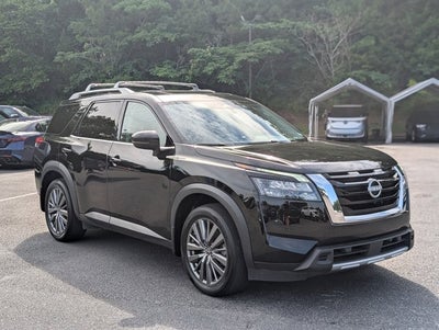2025 Nissan Pathfinder SL