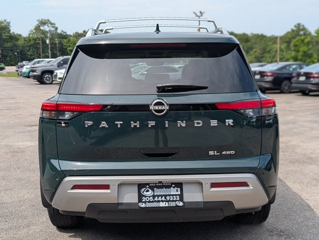 2025 Nissan Pathfinder SL
