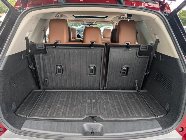 2025 Nissan Pathfinder Platinum