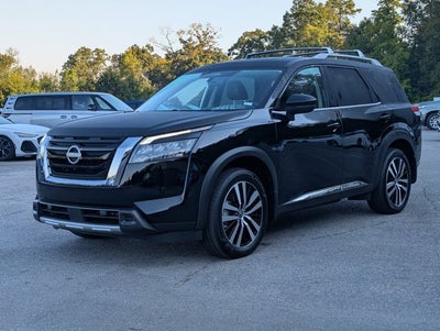 2025 Nissan Pathfinder Platinum
