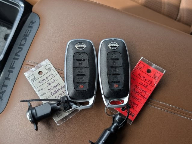 2024 Nissan Pathfinder Platinum