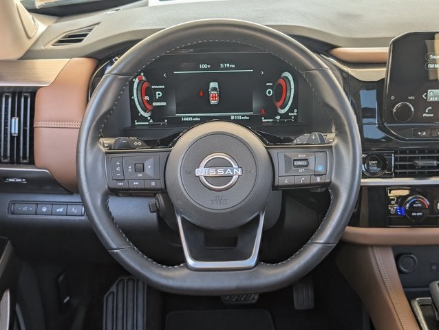 2025 Nissan Pathfinder Platinum
