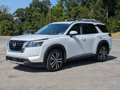 2025 Nissan Pathfinder Platinum