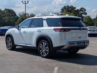 2025 Nissan Pathfinder Platinum